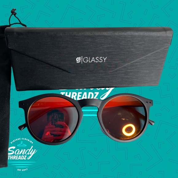 Glassy sunglasses